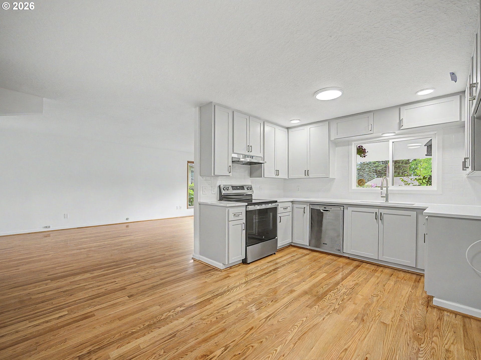1934 SE 155TH PL