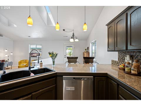 Tiny photo for 1373 Creswood Dr, Creswell, OR 97426 (MLS # 146411091)