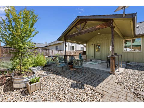 Tiny photo for 1373 Creswood Dr, Creswell, OR 97426 (MLS # 146411091)