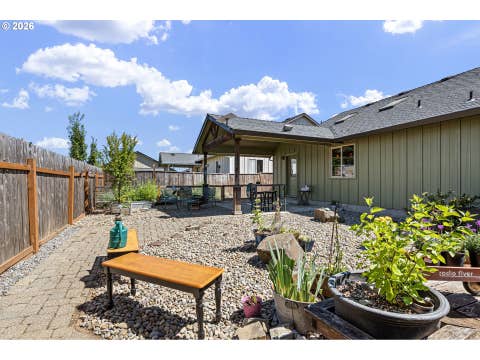 Tiny photo for 1373 Creswood Dr, Creswell, OR 97426 (MLS # 146411091)