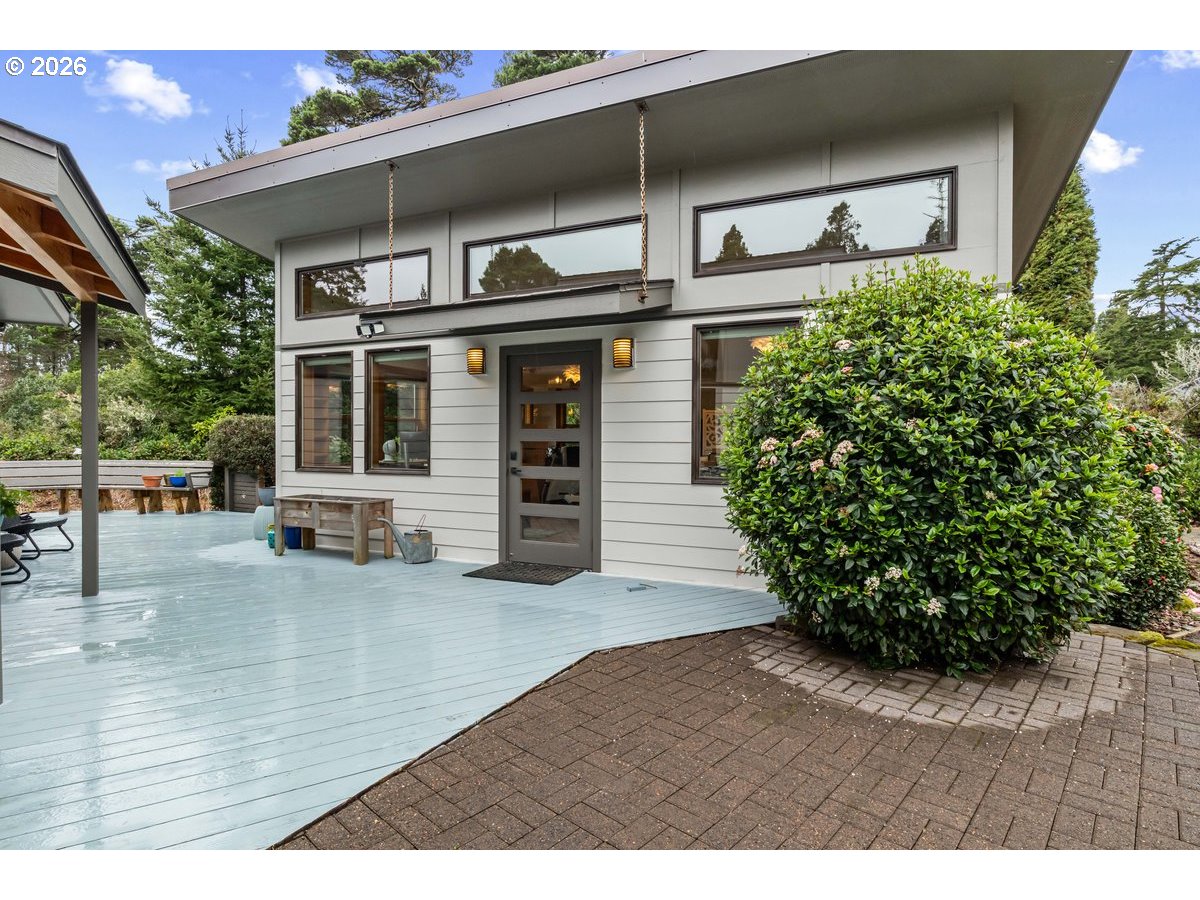 4975 HECETA BEACH RD