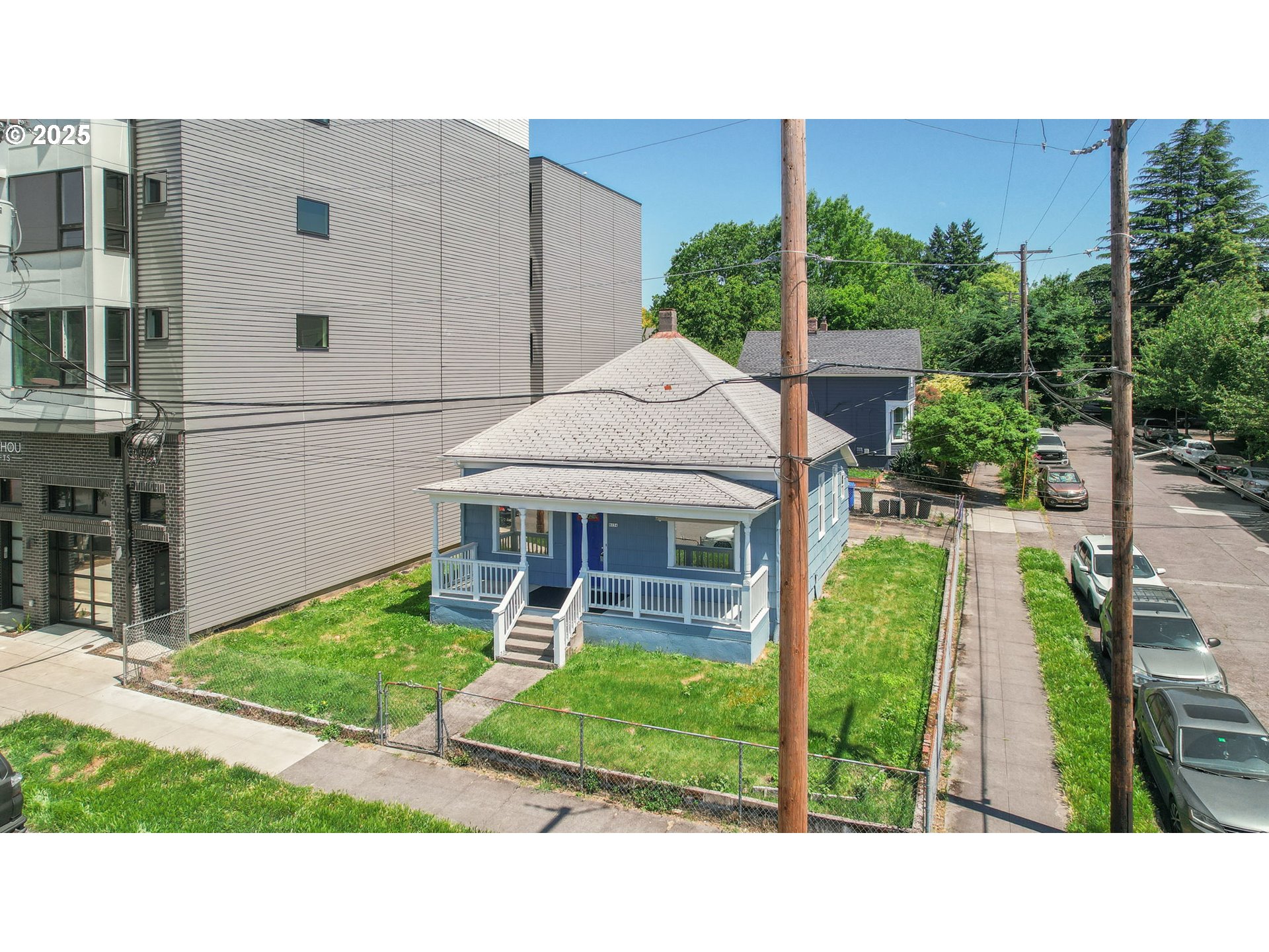 8134 SE 6TH AVE