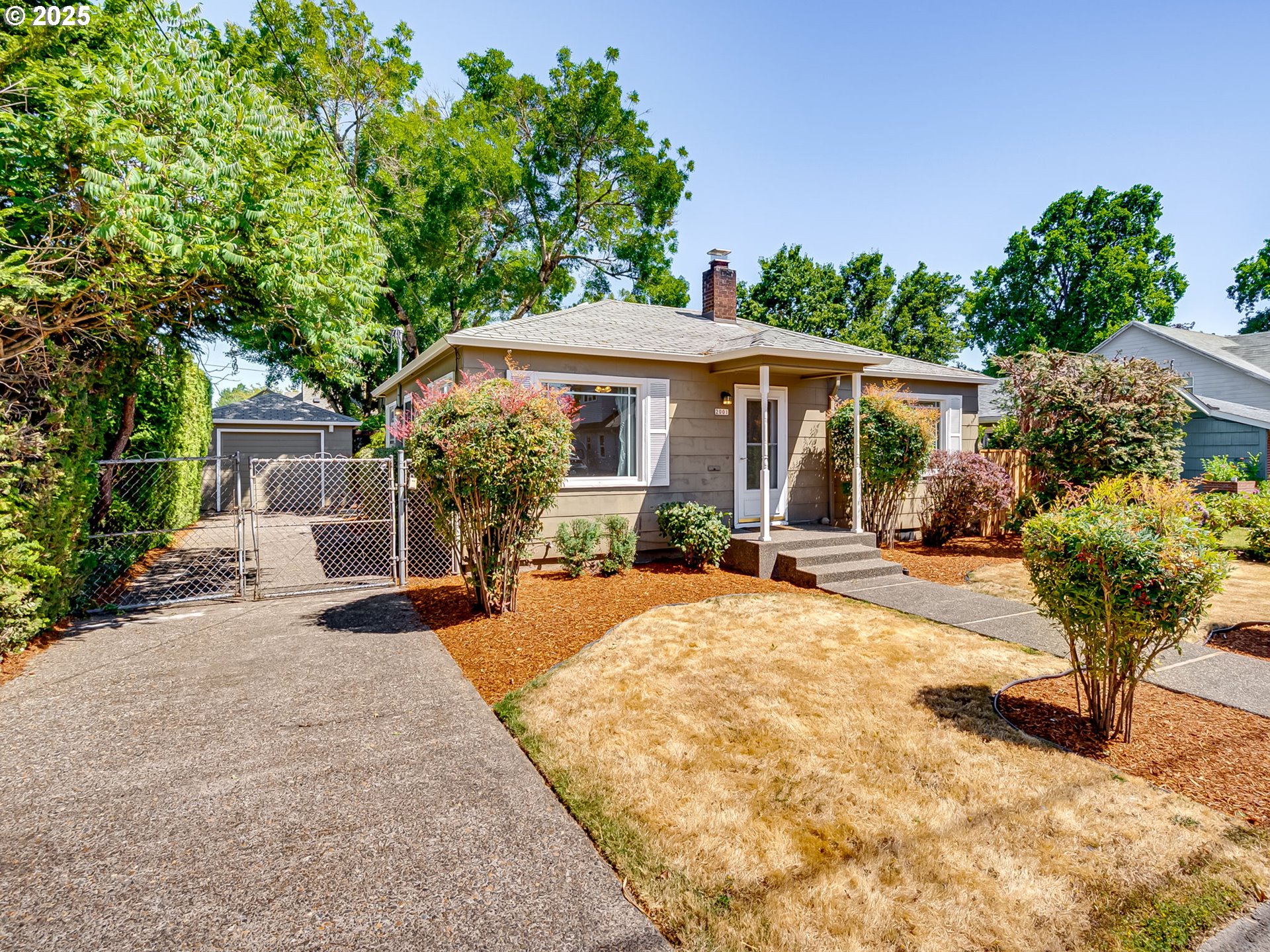 2001 SE BIDWELL ST