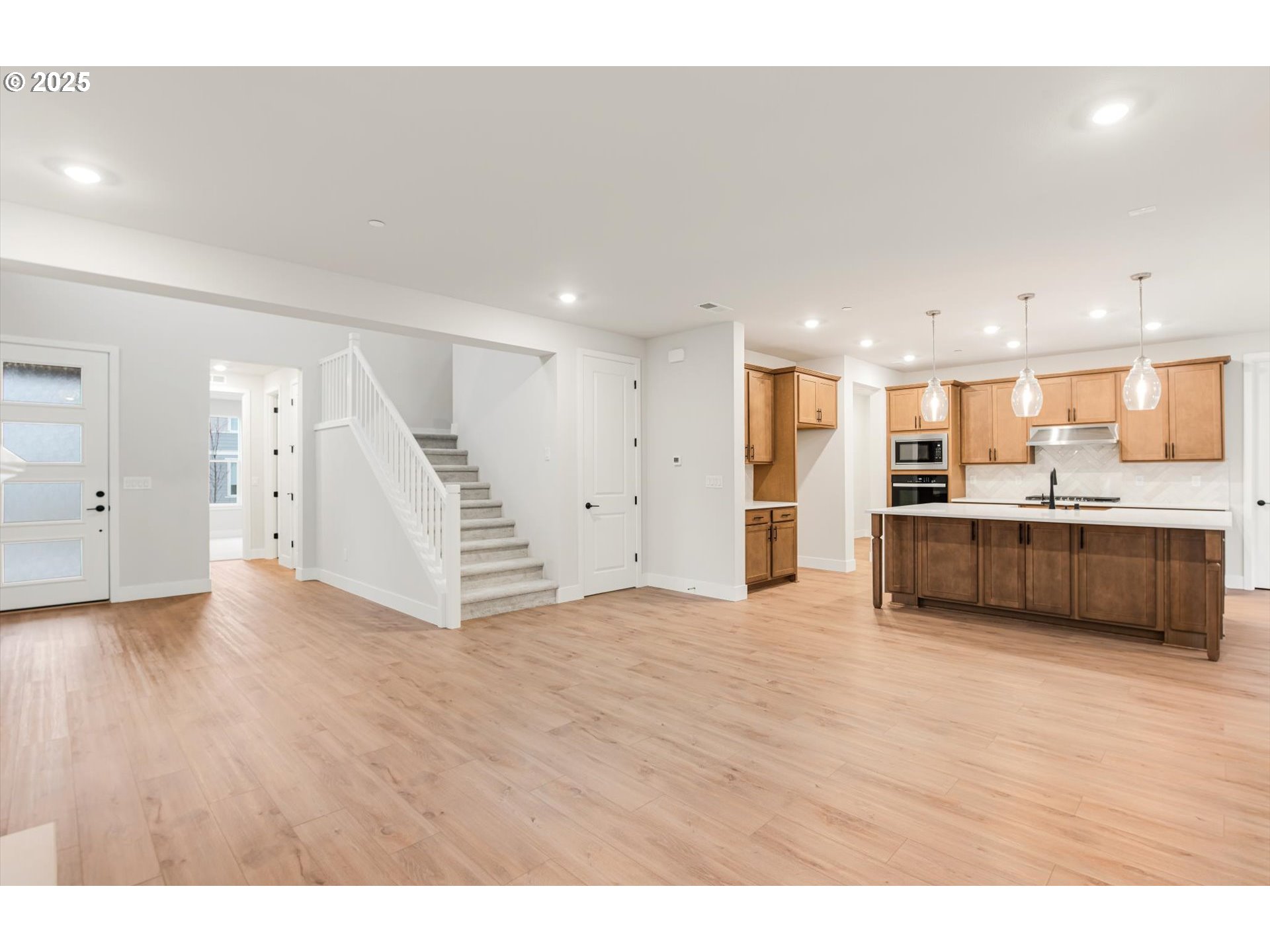 374 W Koa ST