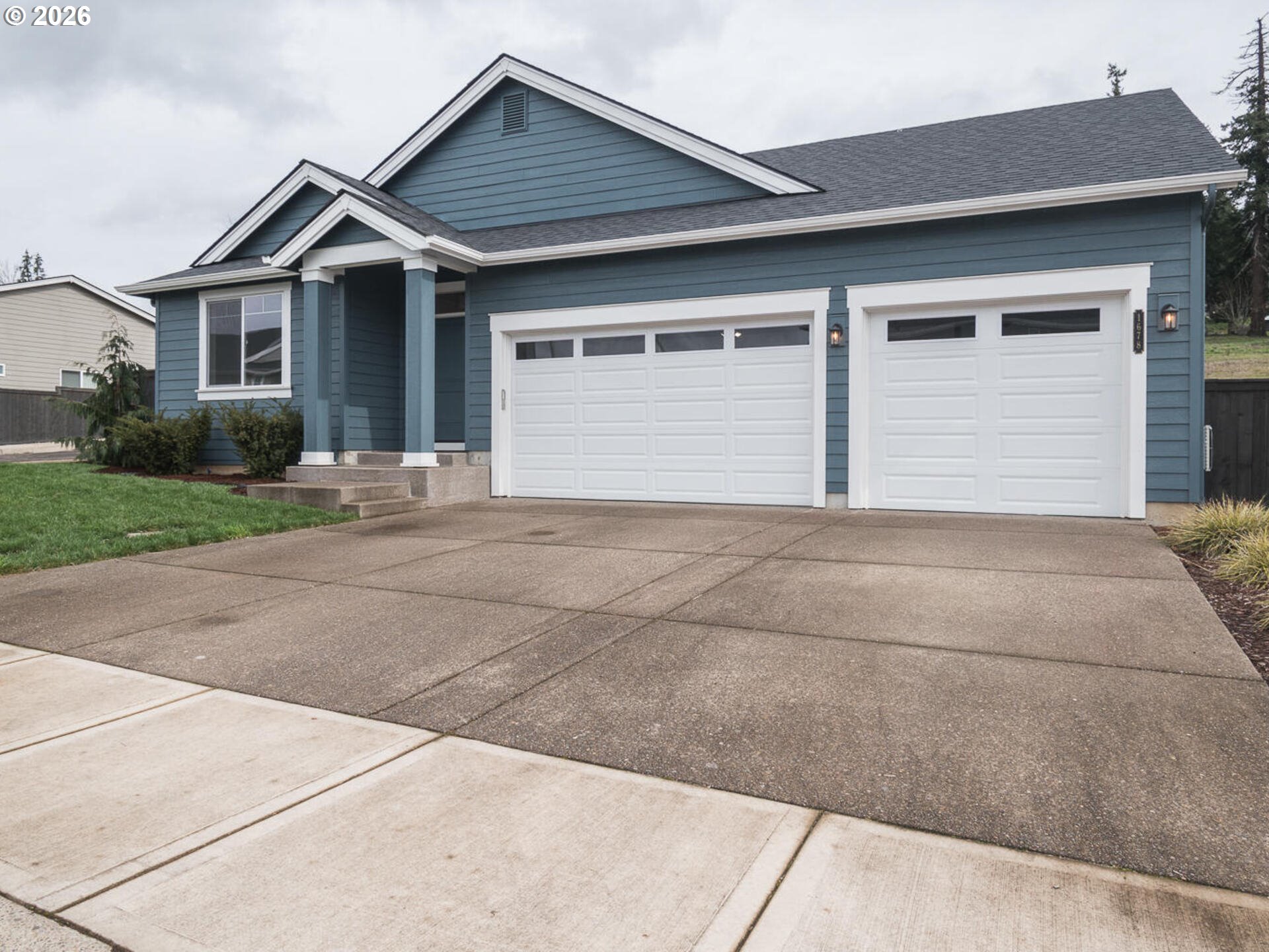 1678 NE SHELL ROCK DR