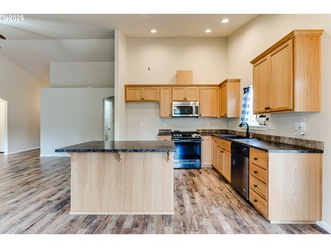 Tiny photo for 362 Camrin Loop, Creswell, OR 97426 (MLS # 549020635)