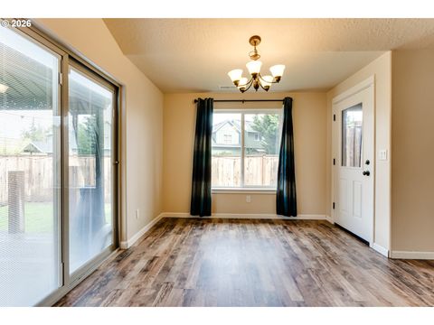 Tiny photo for 362 Camrin Loop, Creswell, OR 97426 (MLS # 549020635)