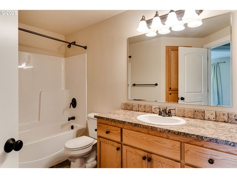 Tiny photo for 362 Camrin Loop, Creswell, OR 97426 (MLS # 549020635)