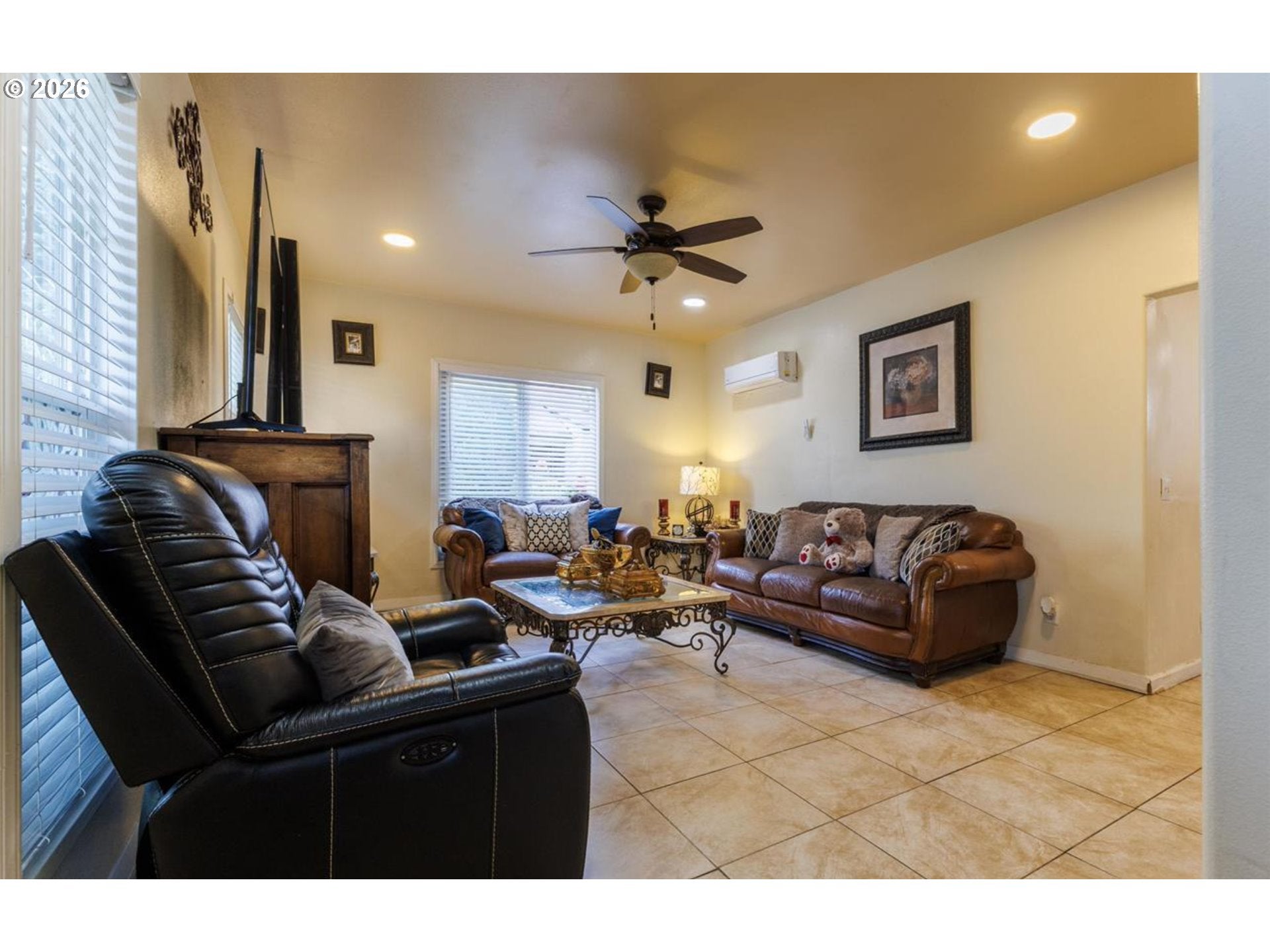 1329 BAKER ST