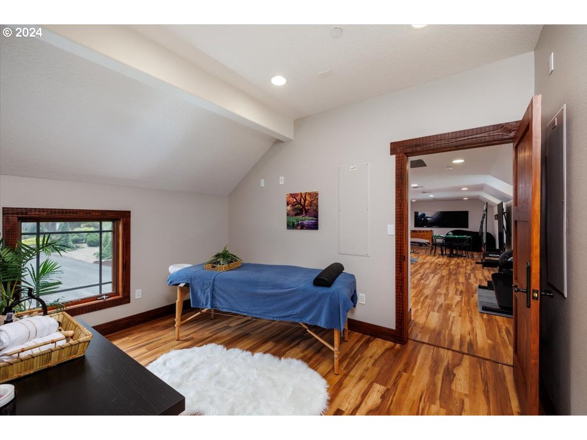 Newberg, Oregon 97132, United States, 4 Bedrooms Bedrooms, ,5 BathroomsBathrooms,Residential,Active,56980