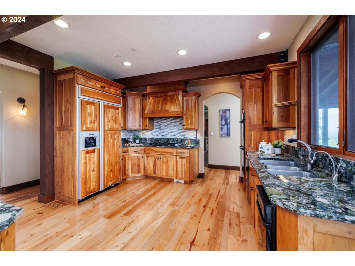 Newberg, Oregon 97132, United States, 4 Bedrooms Bedrooms, ,5 BathroomsBathrooms,Residential,Active,56980