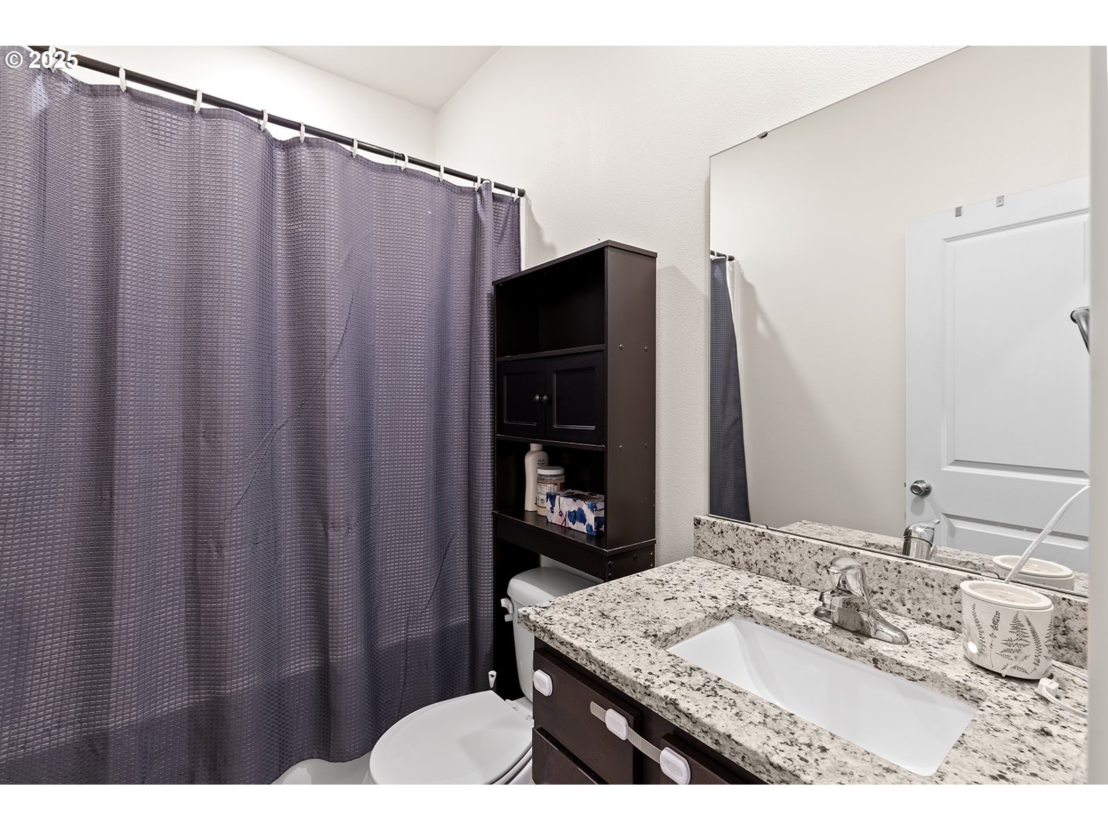 La Center, Washington 98629, United States, 5 Bedrooms Bedrooms, ,3 BathroomsBathrooms,Residential,Active,172192