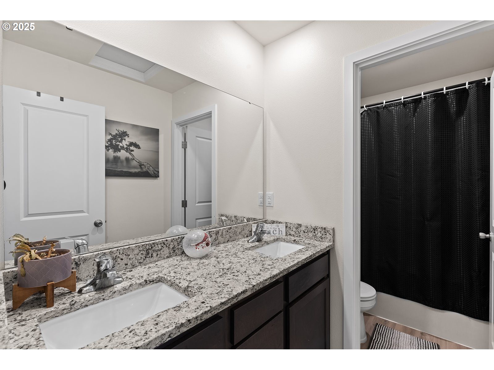 La Center, Washington 98629, United States, 5 Bedrooms Bedrooms, ,3 BathroomsBathrooms,Residential,Active,172192