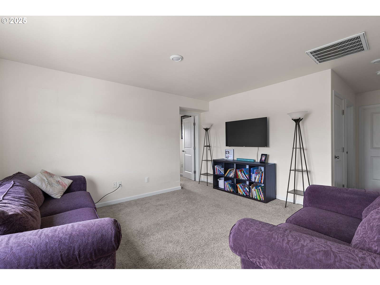 La Center, Washington 98629, United States, 5 Bedrooms Bedrooms, ,3 BathroomsBathrooms,Residential,Active,172192