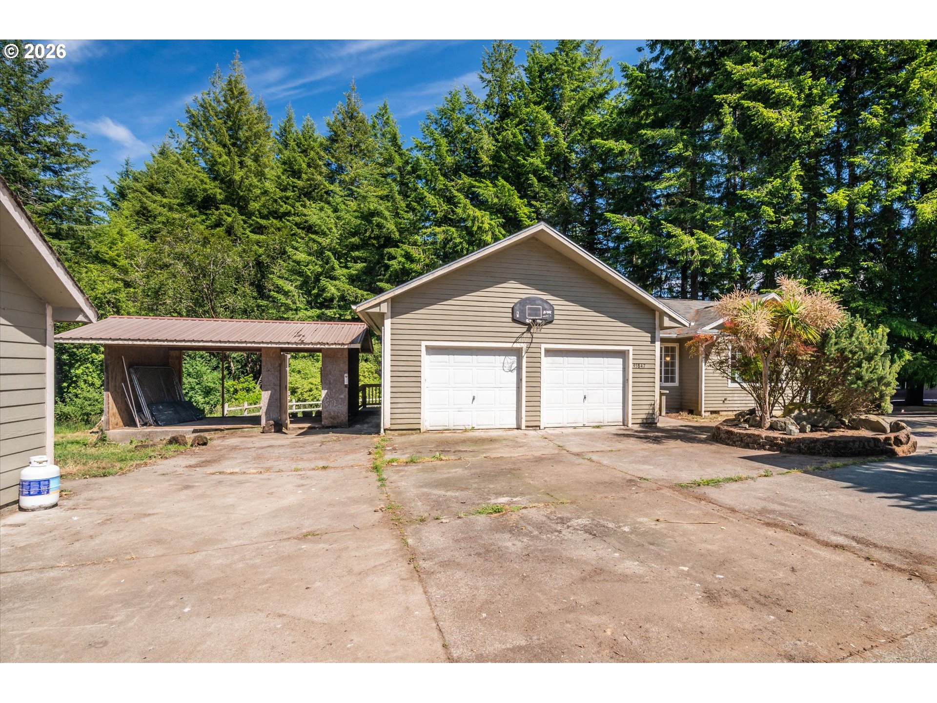 93845 UPPER LOOP RD