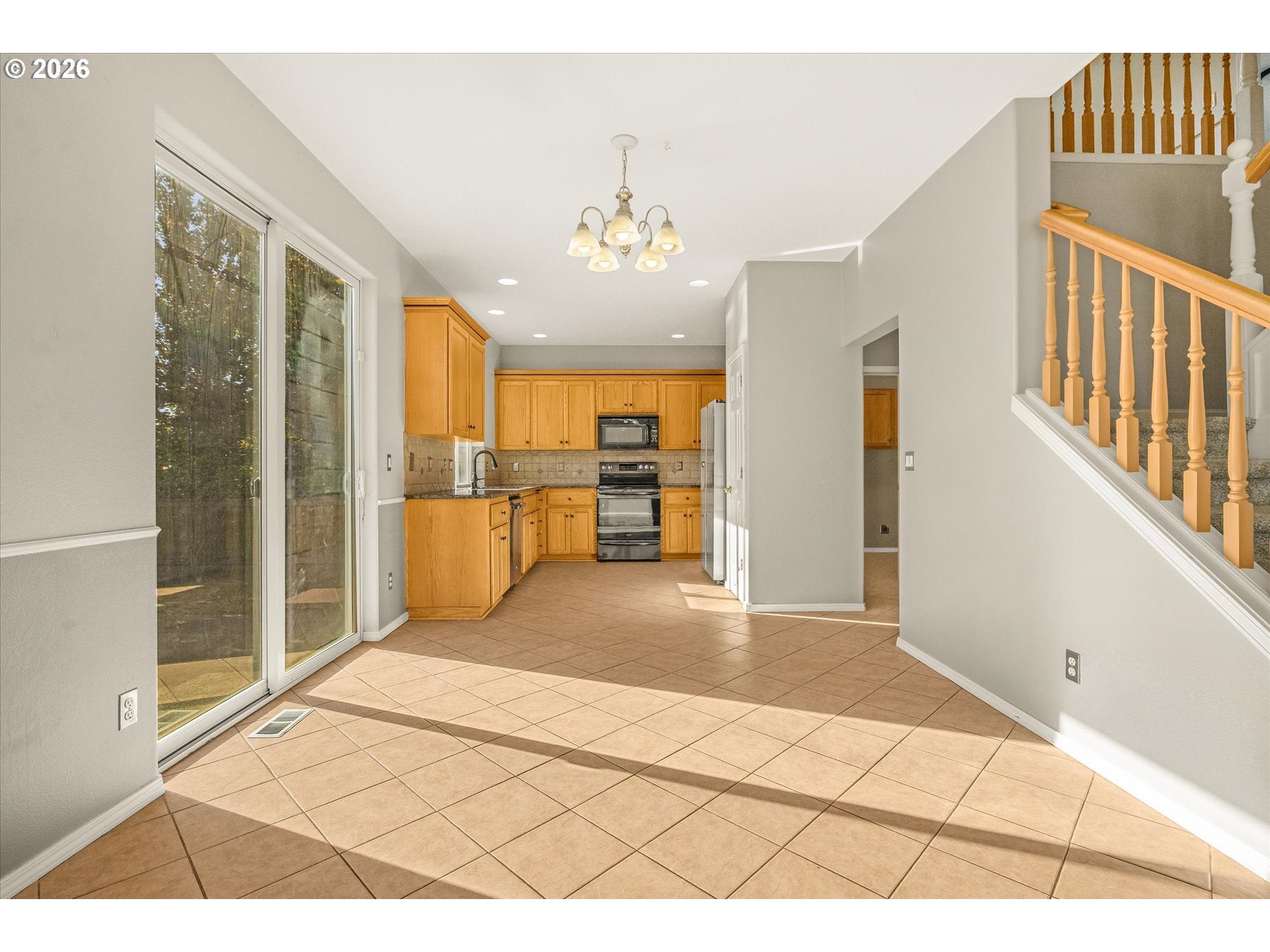 2548 EDGEWATER DR