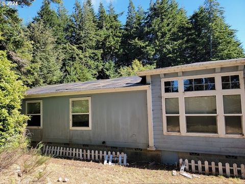 A home in Port Orford