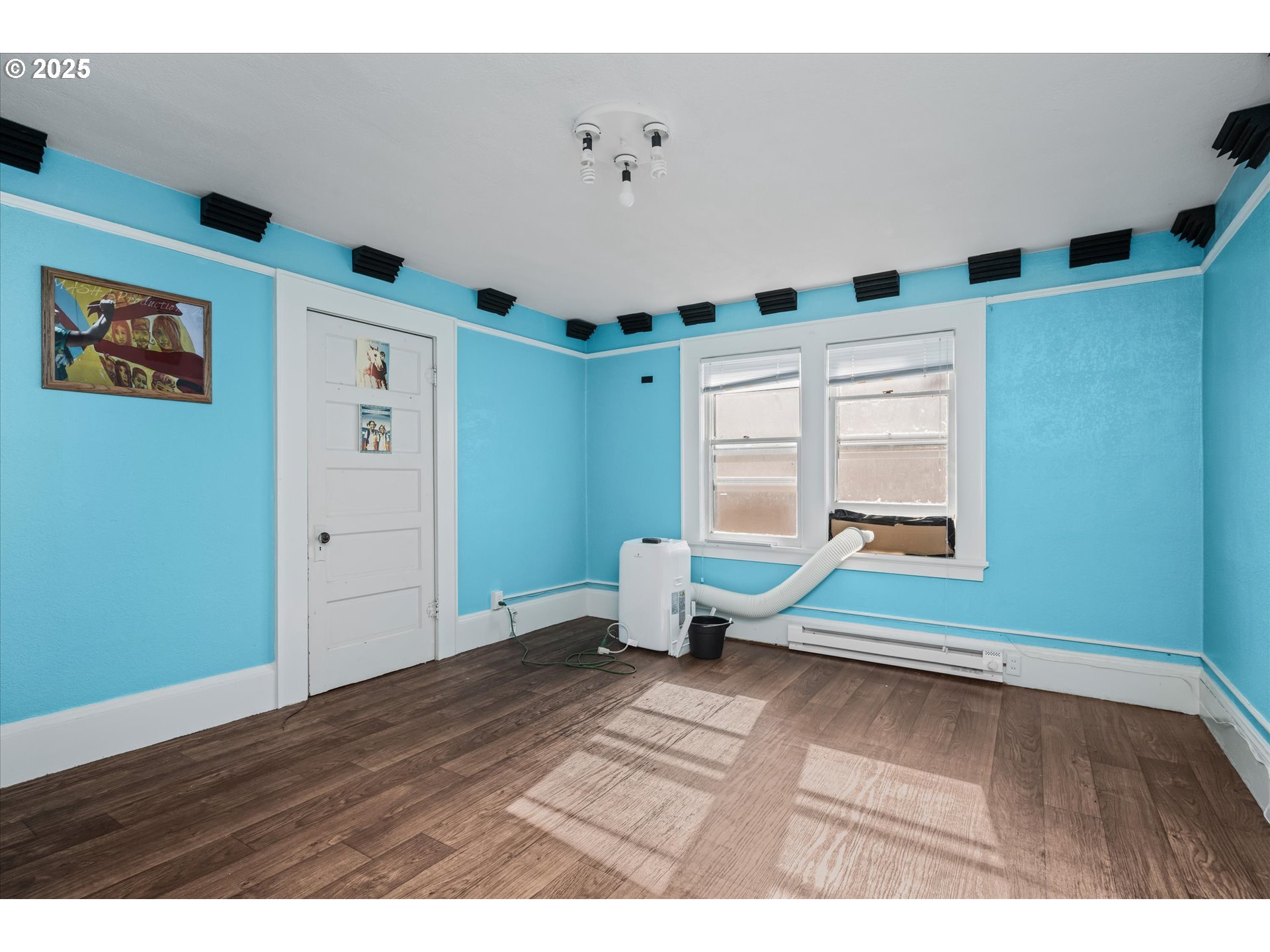 Eugene, Oregon 97402, United States, 4 Bedrooms Bedrooms, ,2 BathroomsBathrooms,Residential,Pending,231674