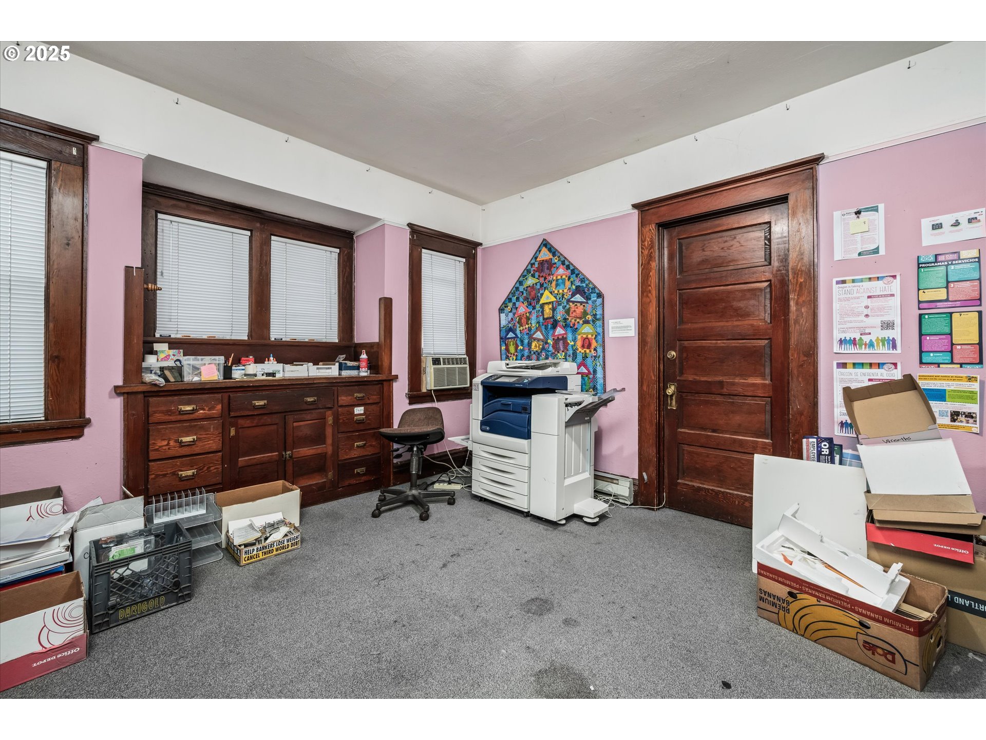 Eugene, Oregon 97402, United States, 4 Bedrooms Bedrooms, ,2 BathroomsBathrooms,Residential,Pending,231674