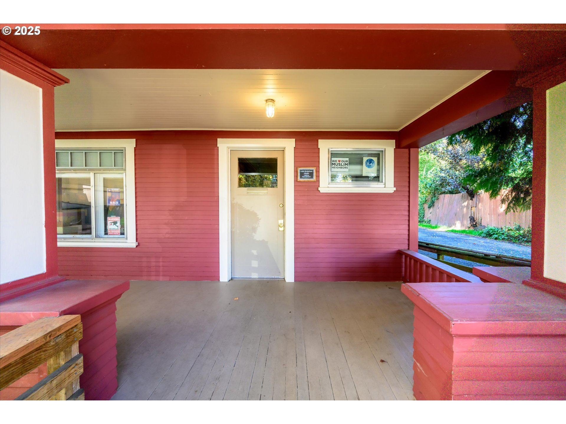 Eugene, Oregon 97402, United States, 4 Bedrooms Bedrooms, ,2 BathroomsBathrooms,Residential,Pending,231674