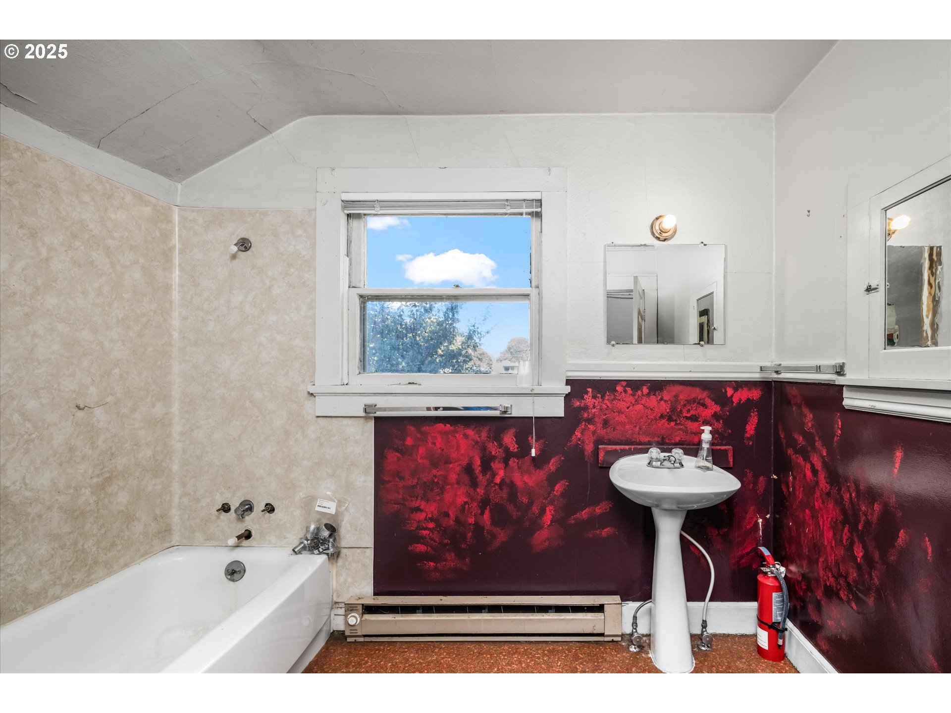 Eugene, Oregon 97402, United States, 4 Bedrooms Bedrooms, ,2 BathroomsBathrooms,Residential,Pending,231674