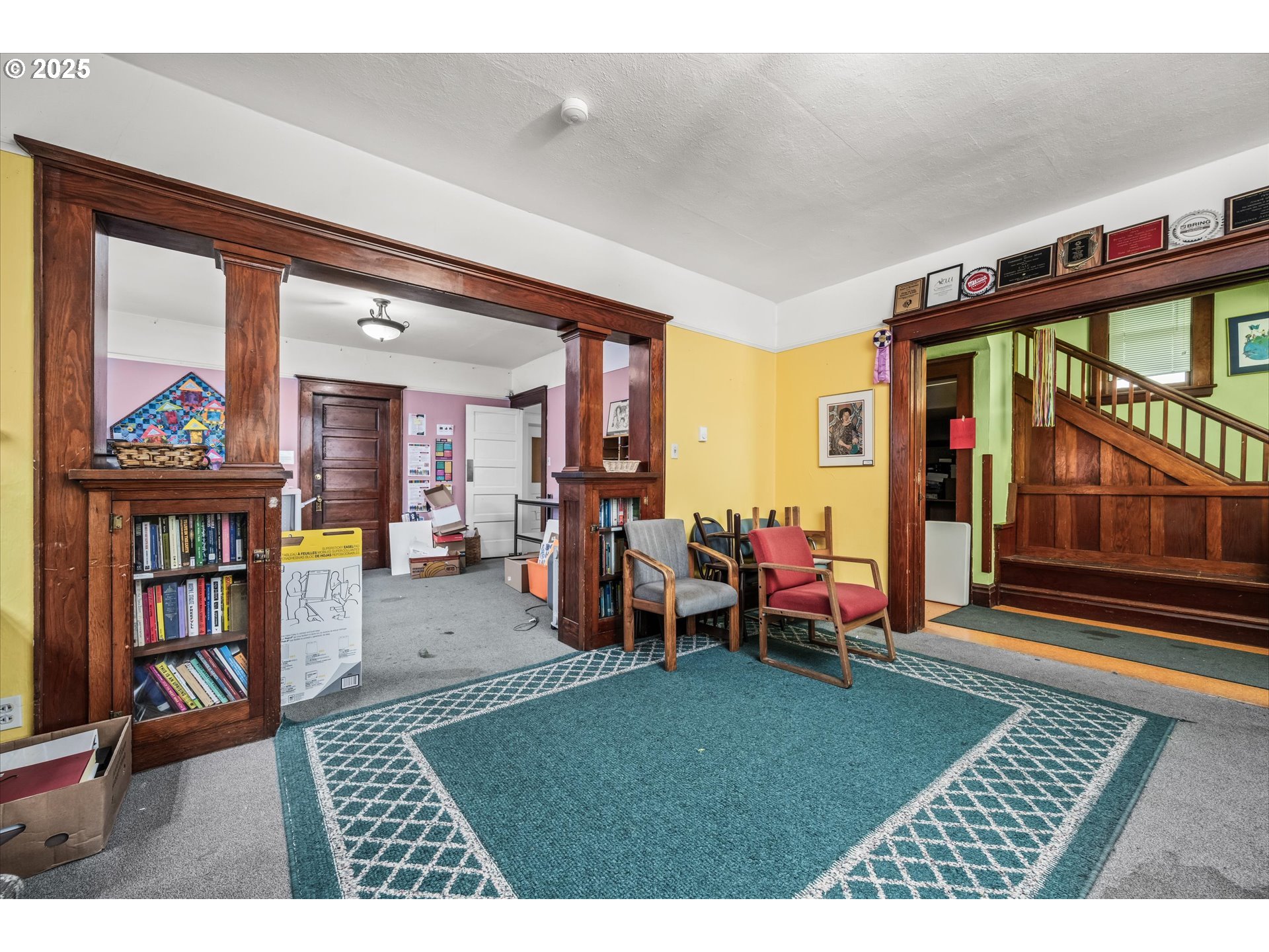 Eugene, Oregon 97402, United States, 4 Bedrooms Bedrooms, ,2 BathroomsBathrooms,Residential,Pending,231674