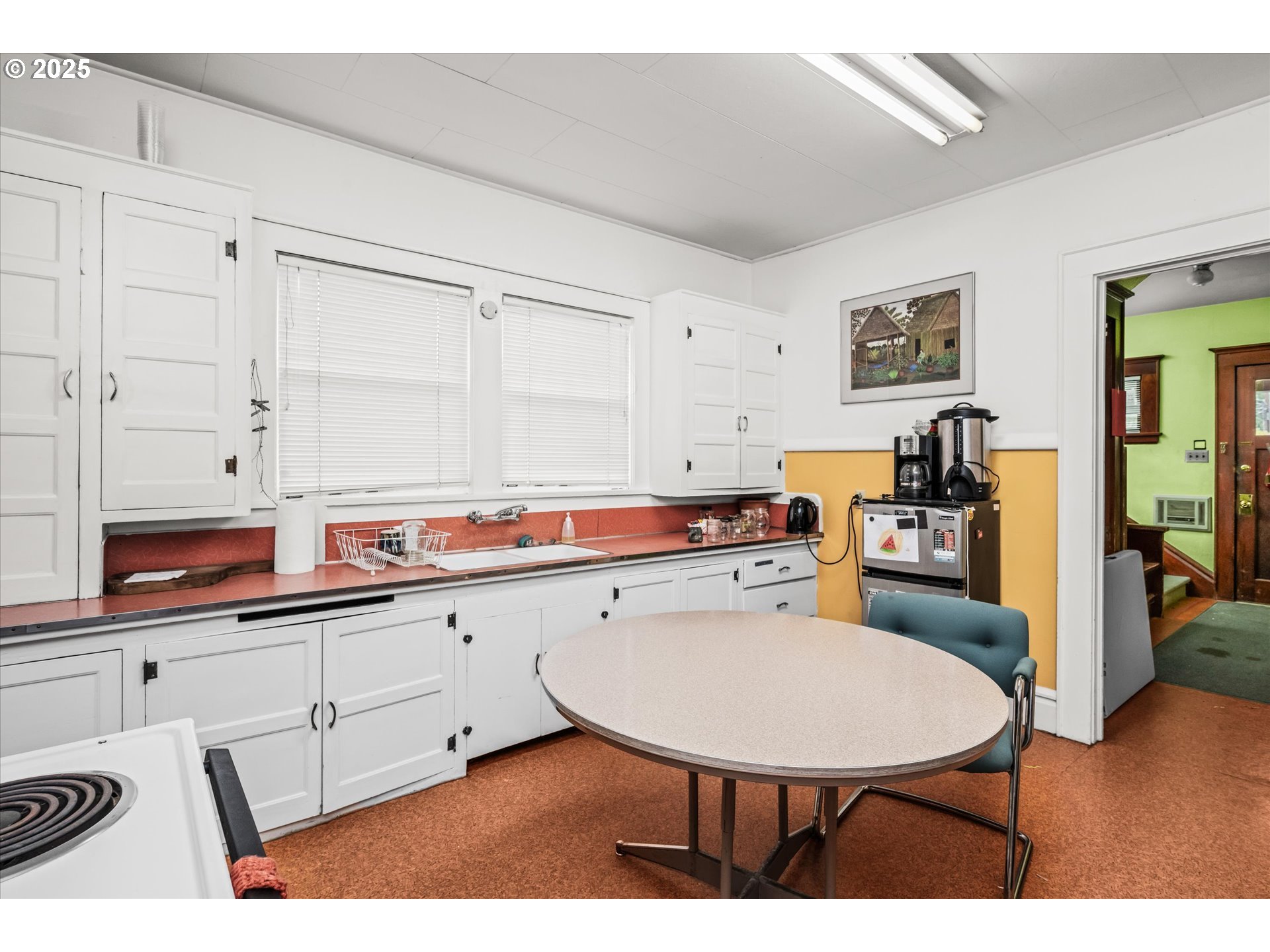 Eugene, Oregon 97402, United States, 4 Bedrooms Bedrooms, ,2 BathroomsBathrooms,Residential,Pending,231674