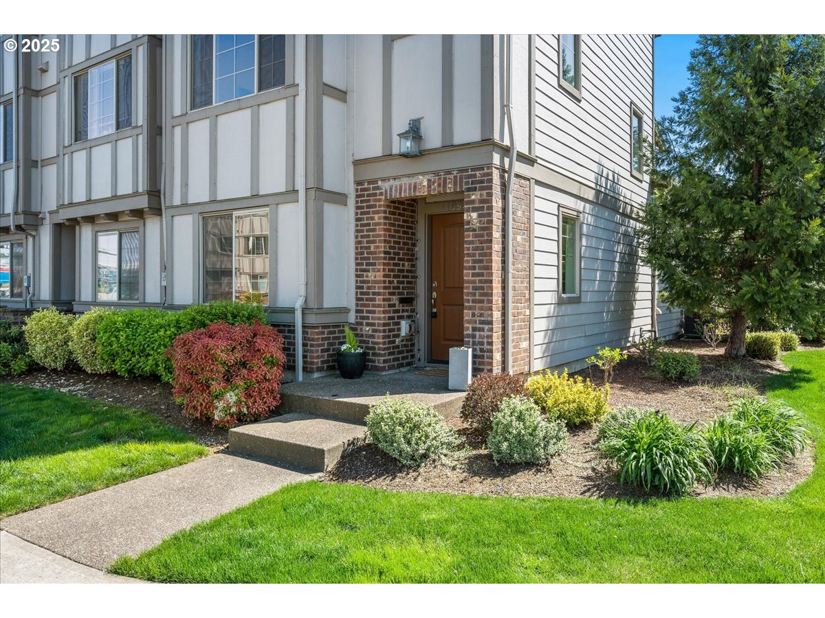 17094 SW JEAN LOUISE RD