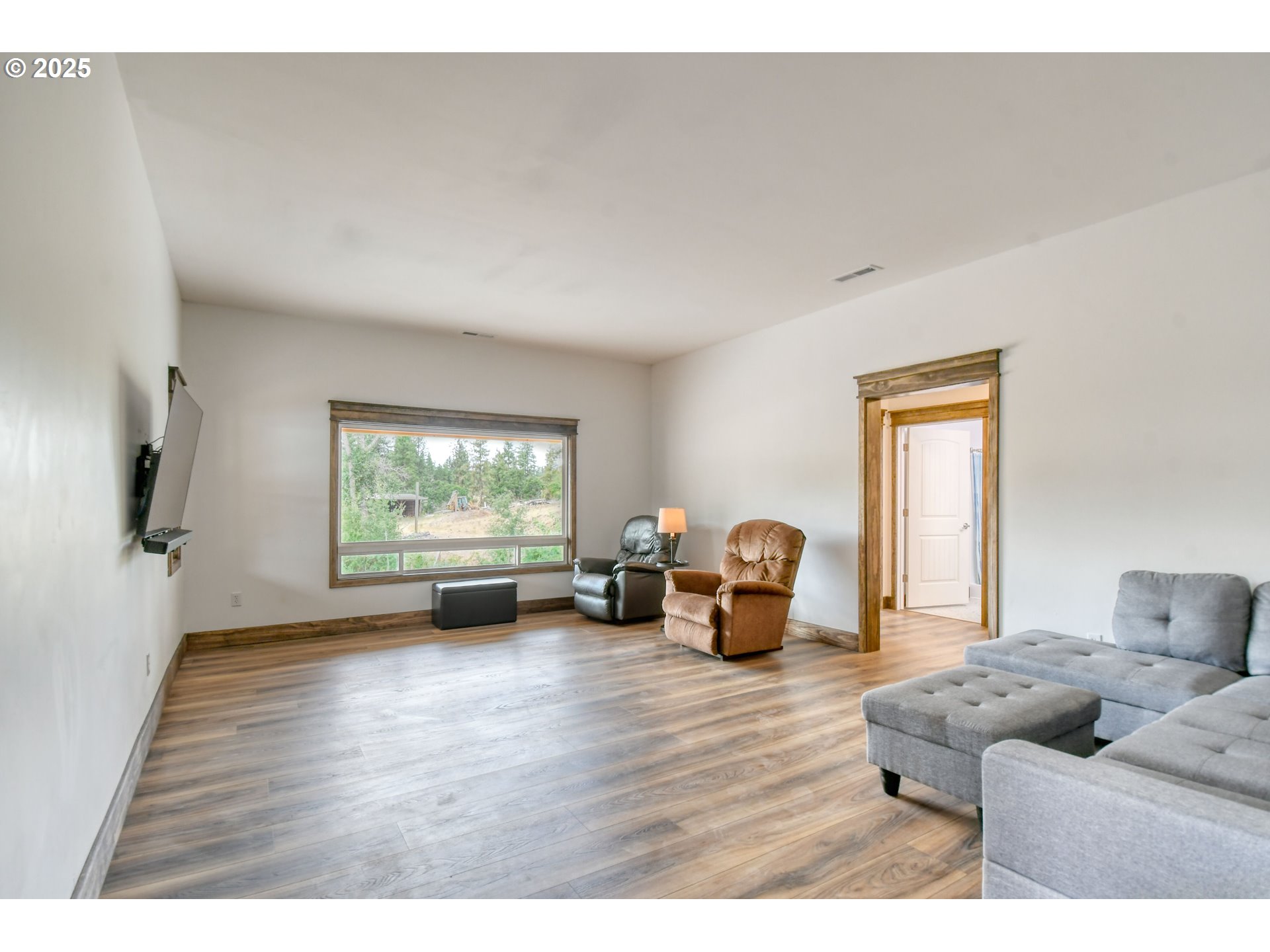 932 ZELINSKI RD