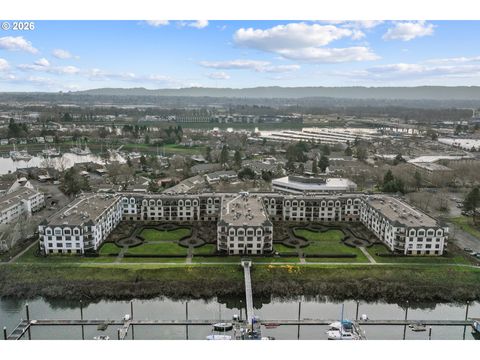 707 N HAYDEN ISLAND DR 215 Portland OR 97217