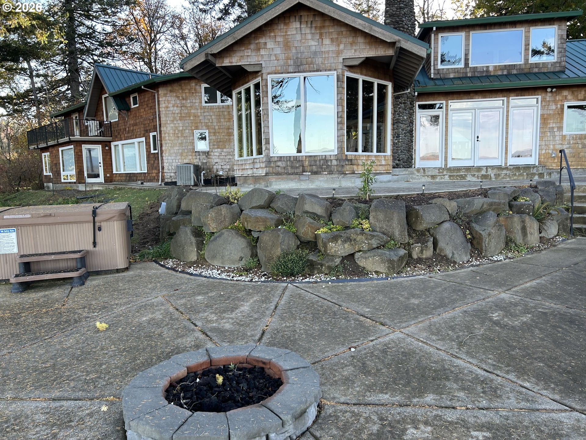 41225 E LARCH MOUNTAIN RD