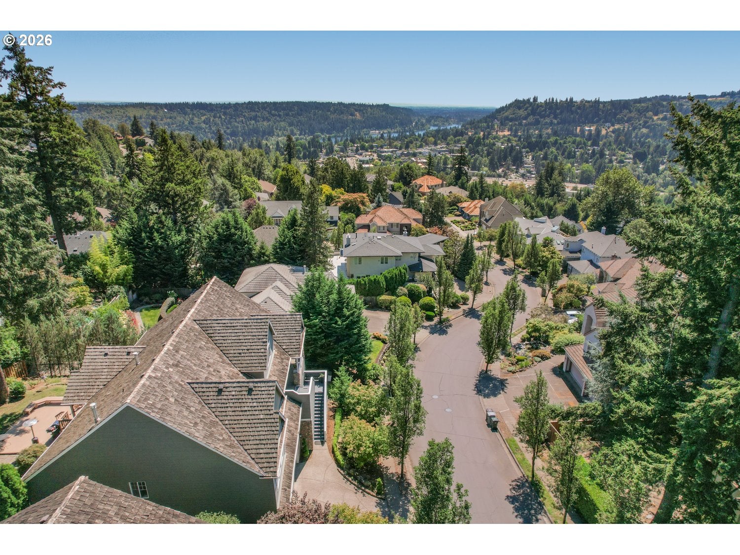 2311 FALCON DR
