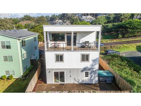 A home in Lincoln City