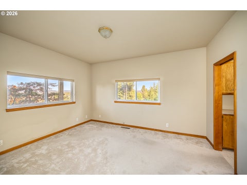 Tiny photo for 747 Holbrook Ln, Creswell, OR 97426 (MLS # 387589804)