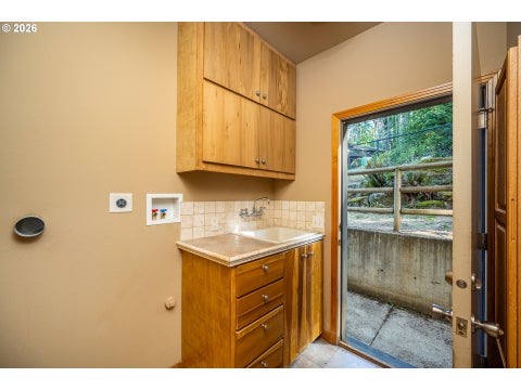 Tiny photo for 747 Holbrook Ln, Creswell, OR 97426 (MLS # 387589804)