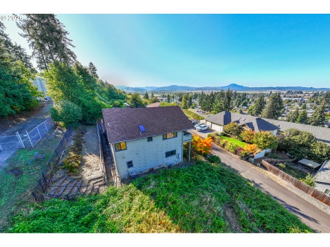 Tiny photo for 747 Holbrook Ln, Creswell, OR 97426 (MLS # 387589804)