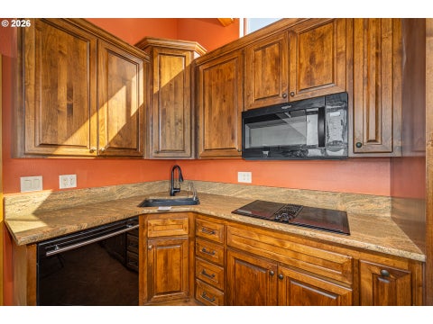 Tiny photo for 747 Holbrook Ln, Creswell, OR 97426 (MLS # 387589804)