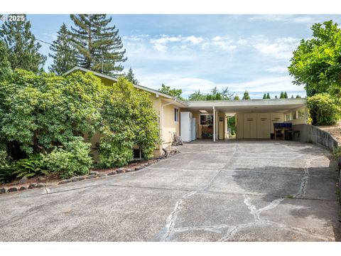 2102 BURCHAM ST Kelso WA 98626