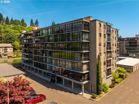 Photo of 5535 E Evergreen Blvd #7302, Vancouver, WA 98661 (MLS # 716857608)