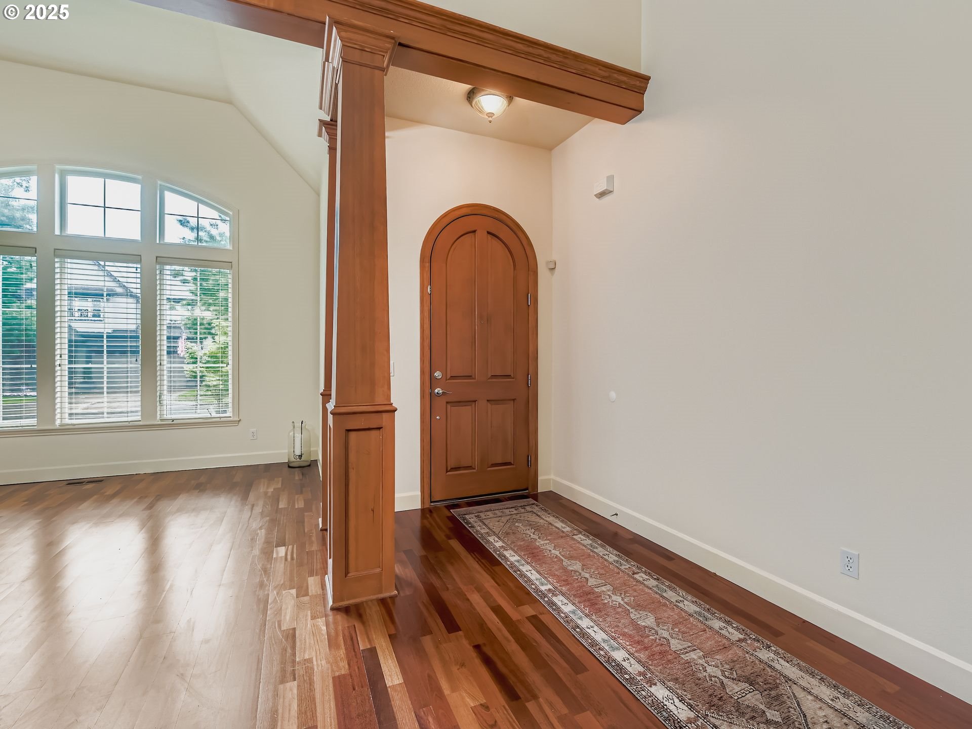 7045 SW FALLEN LEAF ST