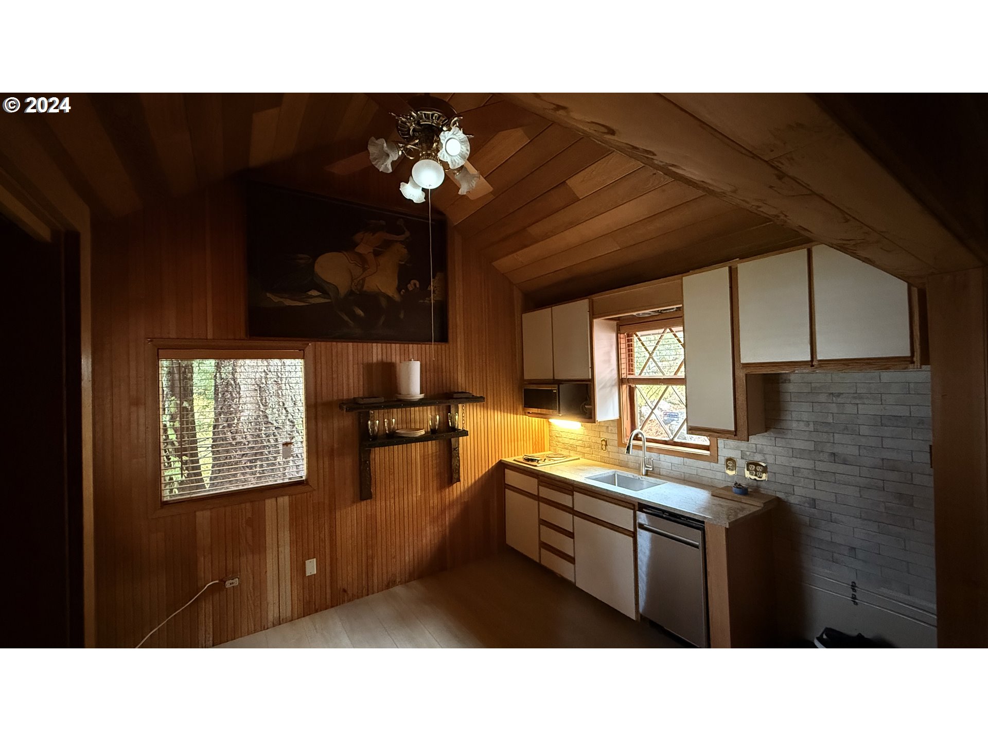 88887 E GOVERNMENT CAMP LOOP