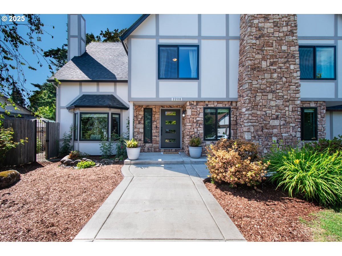 2208 SE 149TH AVE