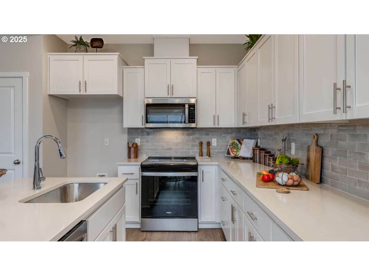 9294 SE Middleton ST