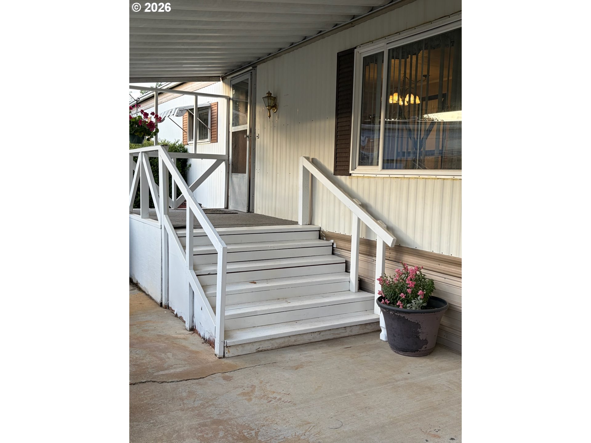 570 N 10TH AVE 72