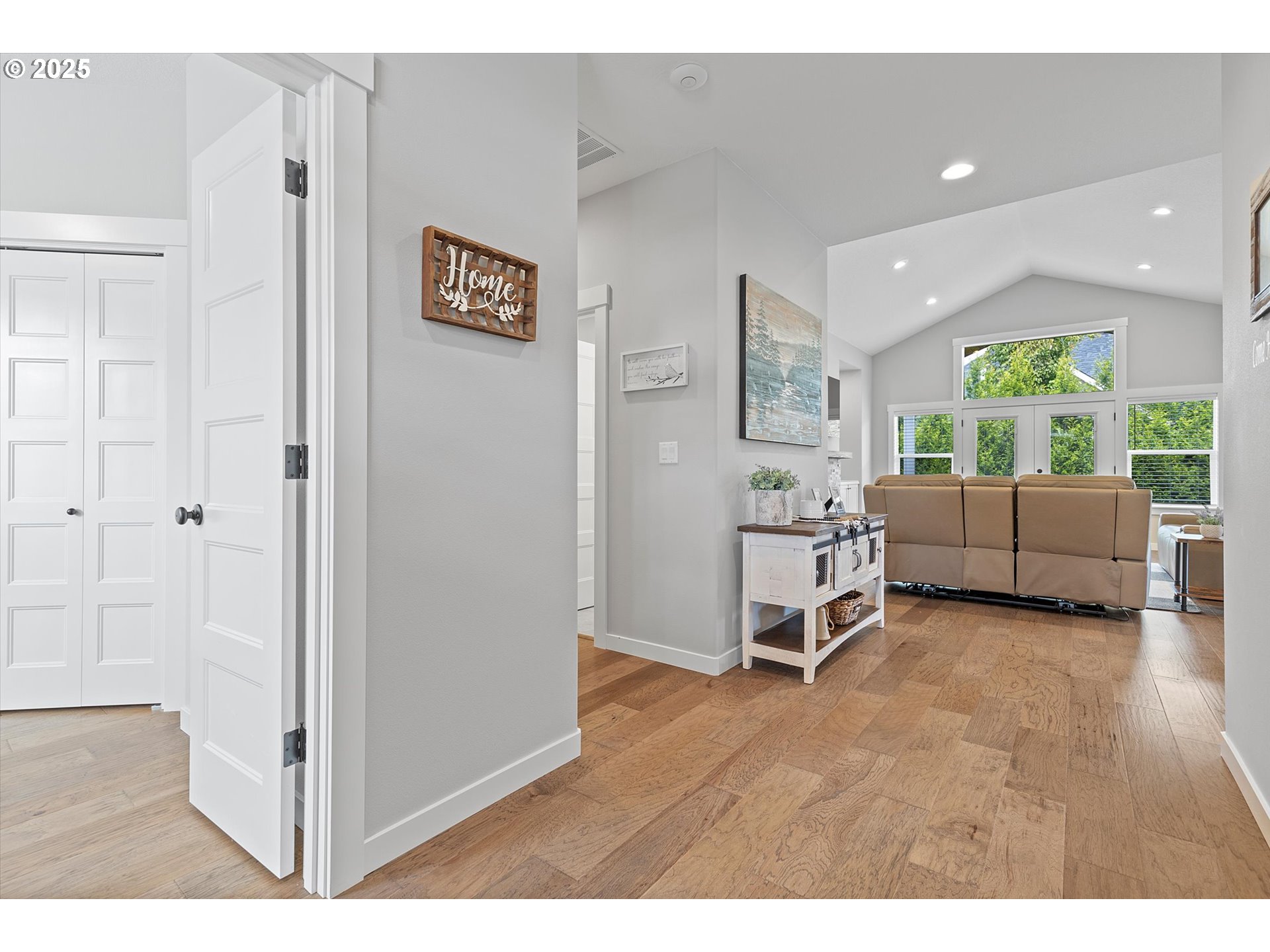 1946 SE 11TH PL