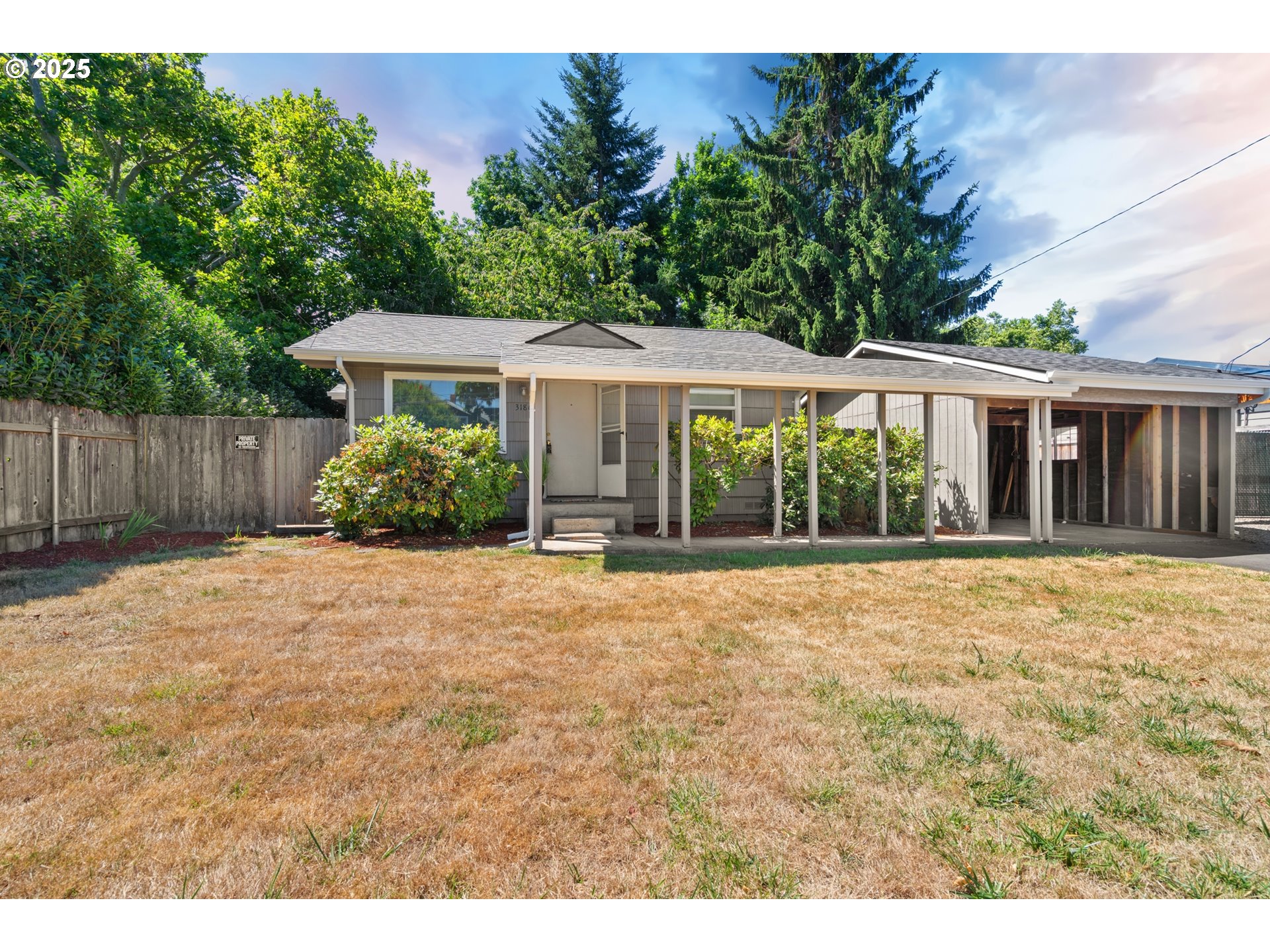 3186 WILLAKENZIE RD