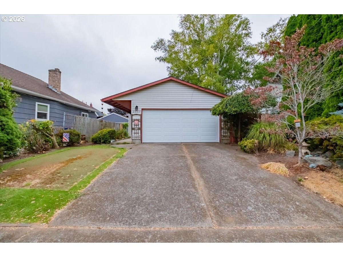 3217 SE 51ST AVE