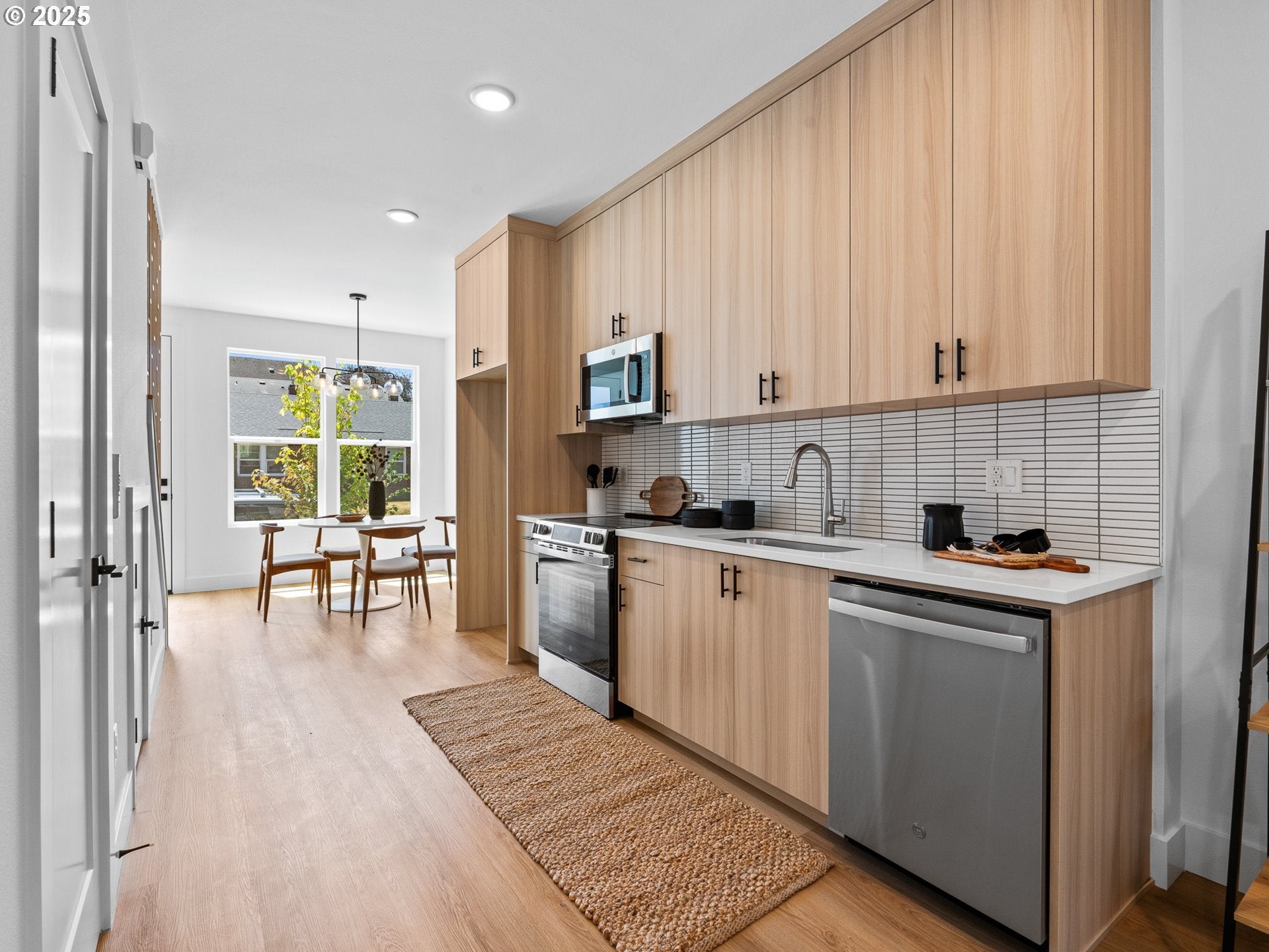 265 N Skidmore ST 3