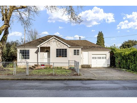 1666 W MYRTLE AVE Roseburg OR 97471