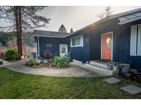 A home in Roseburg